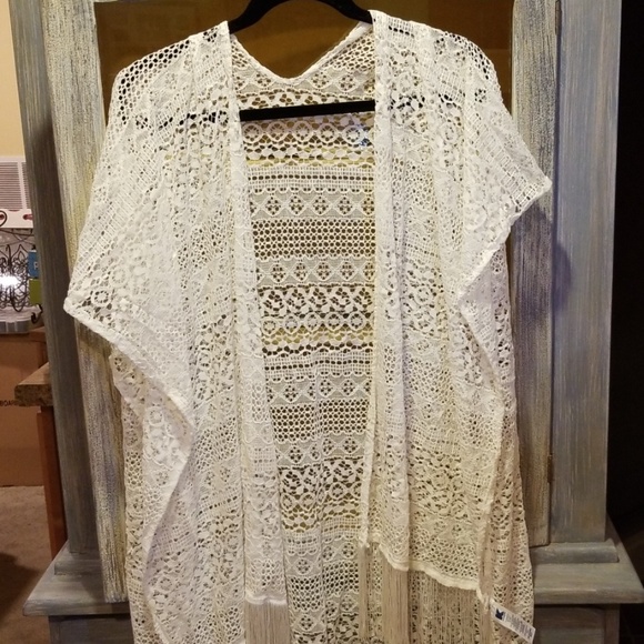 Lace Seim Cover Up One Size Fits All. C64 - Picture 2 of 7